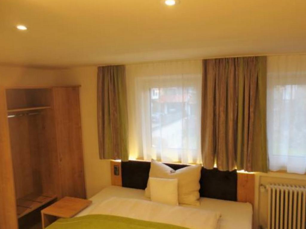 Hotel Alp Inn - Chiemgaukarte Inclusive Ruhpolding Bagian luar foto