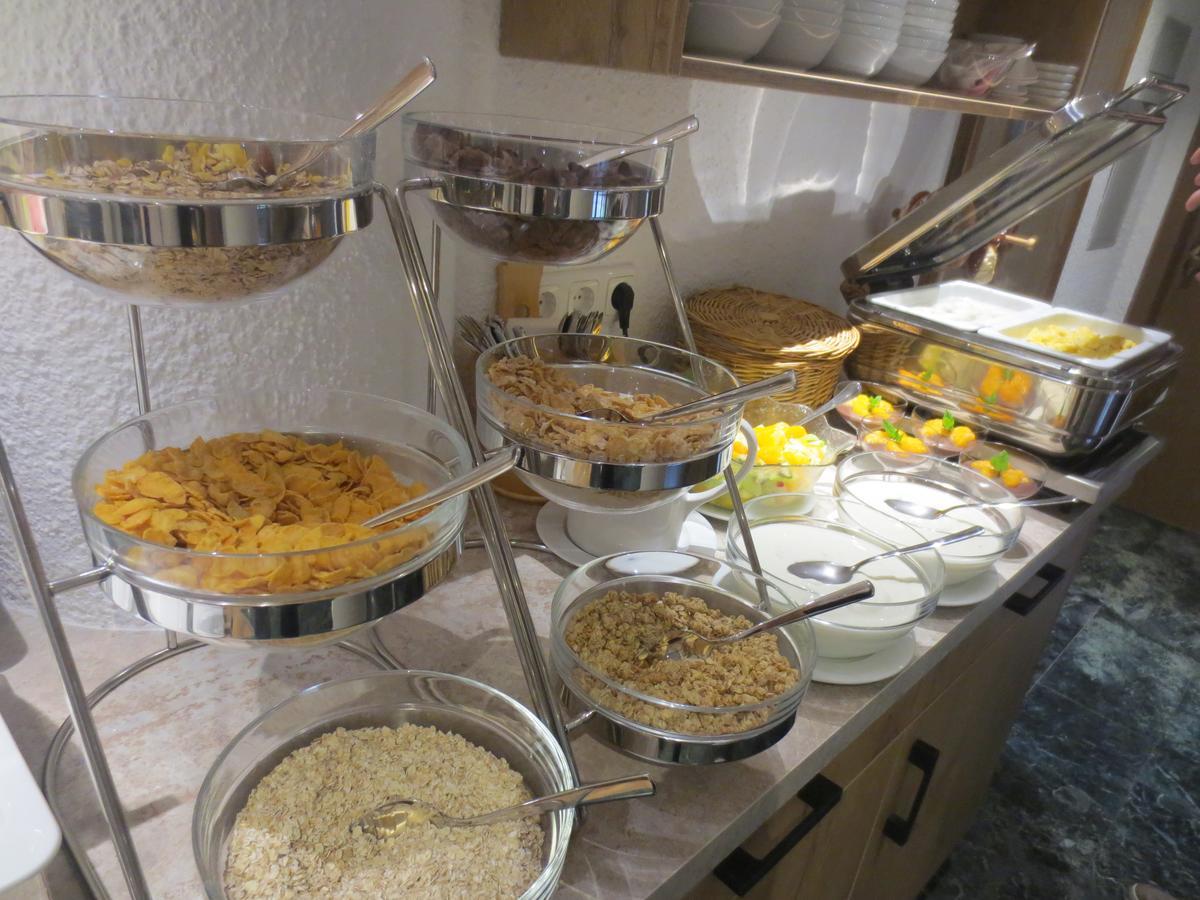 Hotel Alp Inn - Chiemgaukarte Inclusive Ruhpolding Bagian luar foto