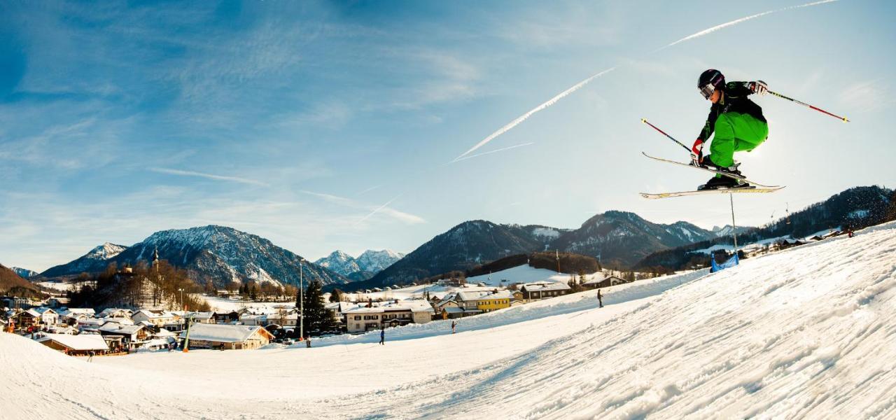 Hotel Alp Inn - Chiemgaukarte Inclusive Ruhpolding Bagian luar foto