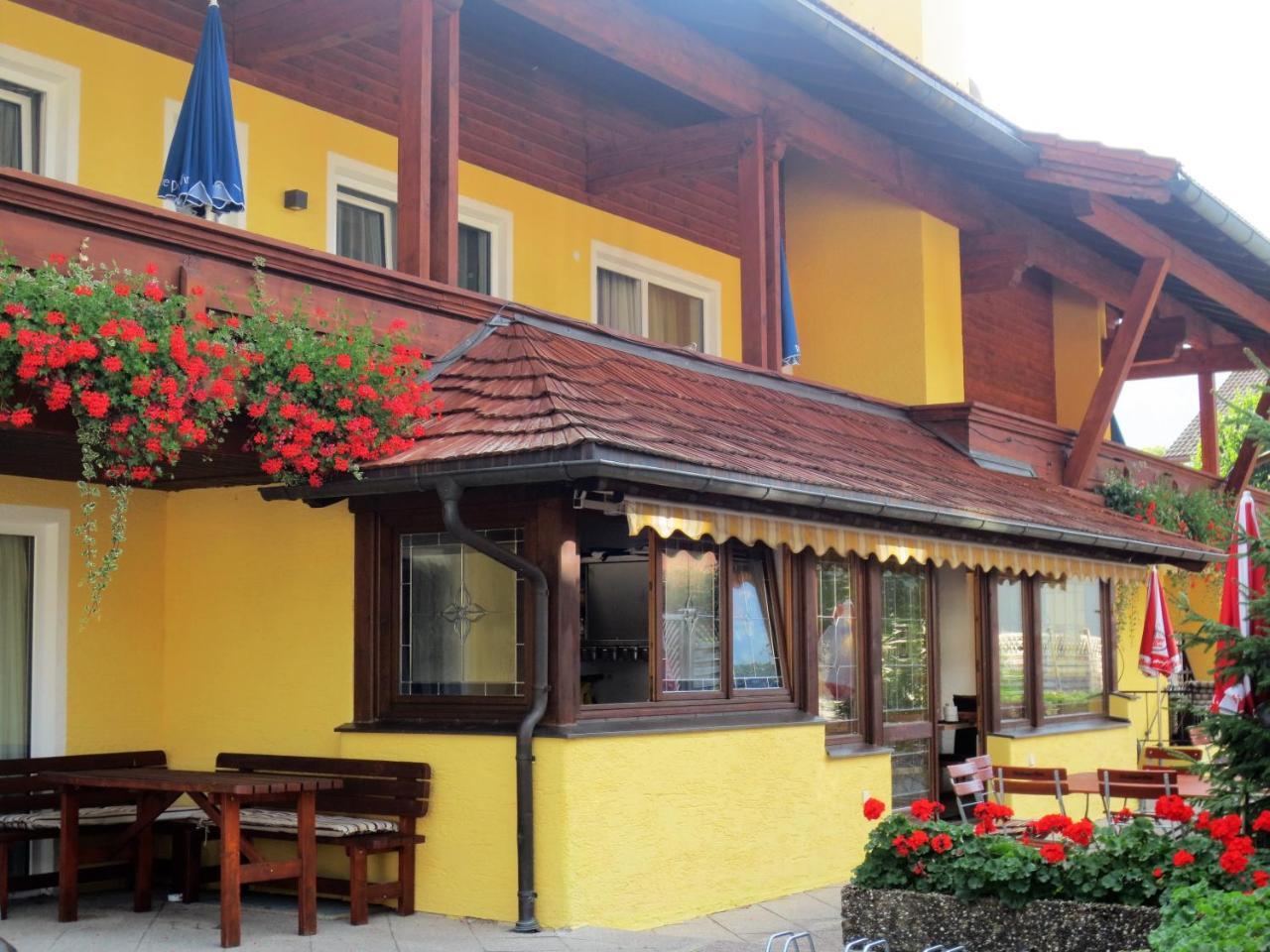 Hotel Alp Inn - Chiemgaukarte Inclusive Ruhpolding Bagian luar foto